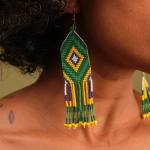 Brincos Waurá - Curadoria Brasil