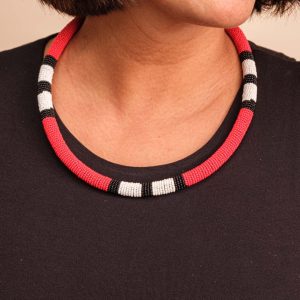 Colar coral Waurá - Joia Indígena
